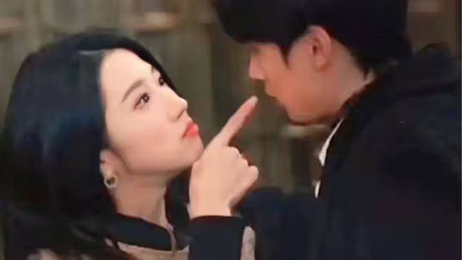 總裁夫人當(dāng)膩了，今天開始好好打工(全集)