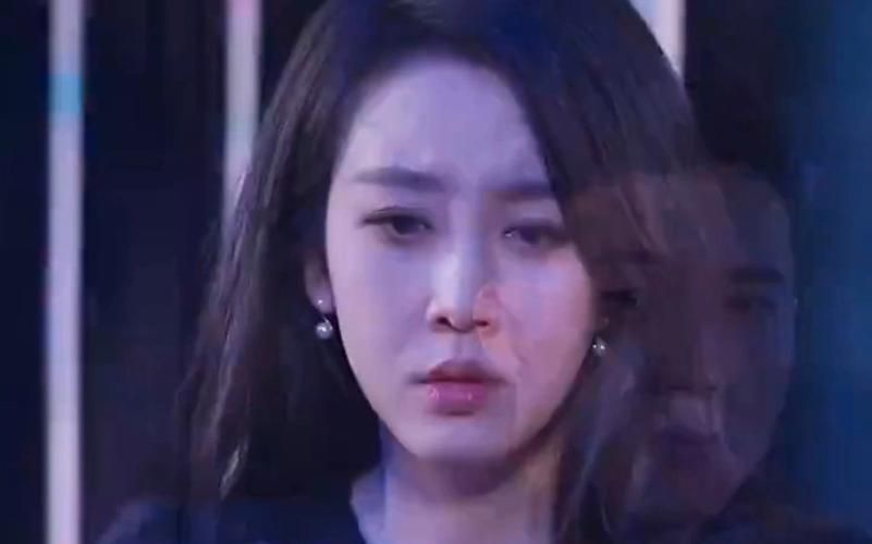 離婚冷她三年后，霍總膝蓋跪穿了(全集)